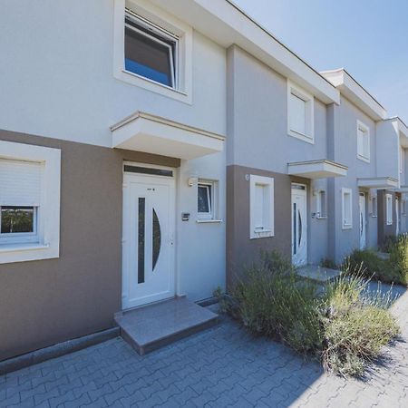 Apartments Lemon Novalja Zewnętrze zdjęcie