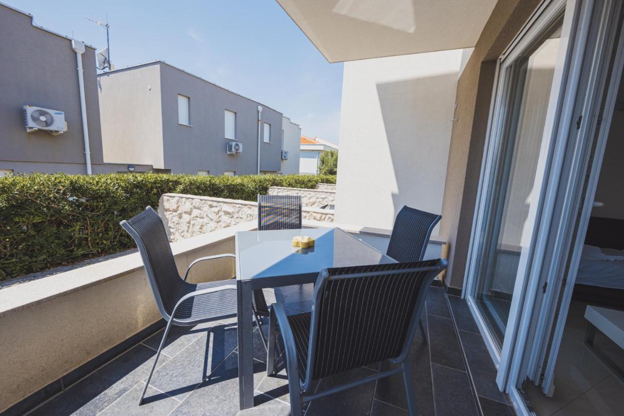 Apartments Lemon Novalja Zewnętrze zdjęcie
